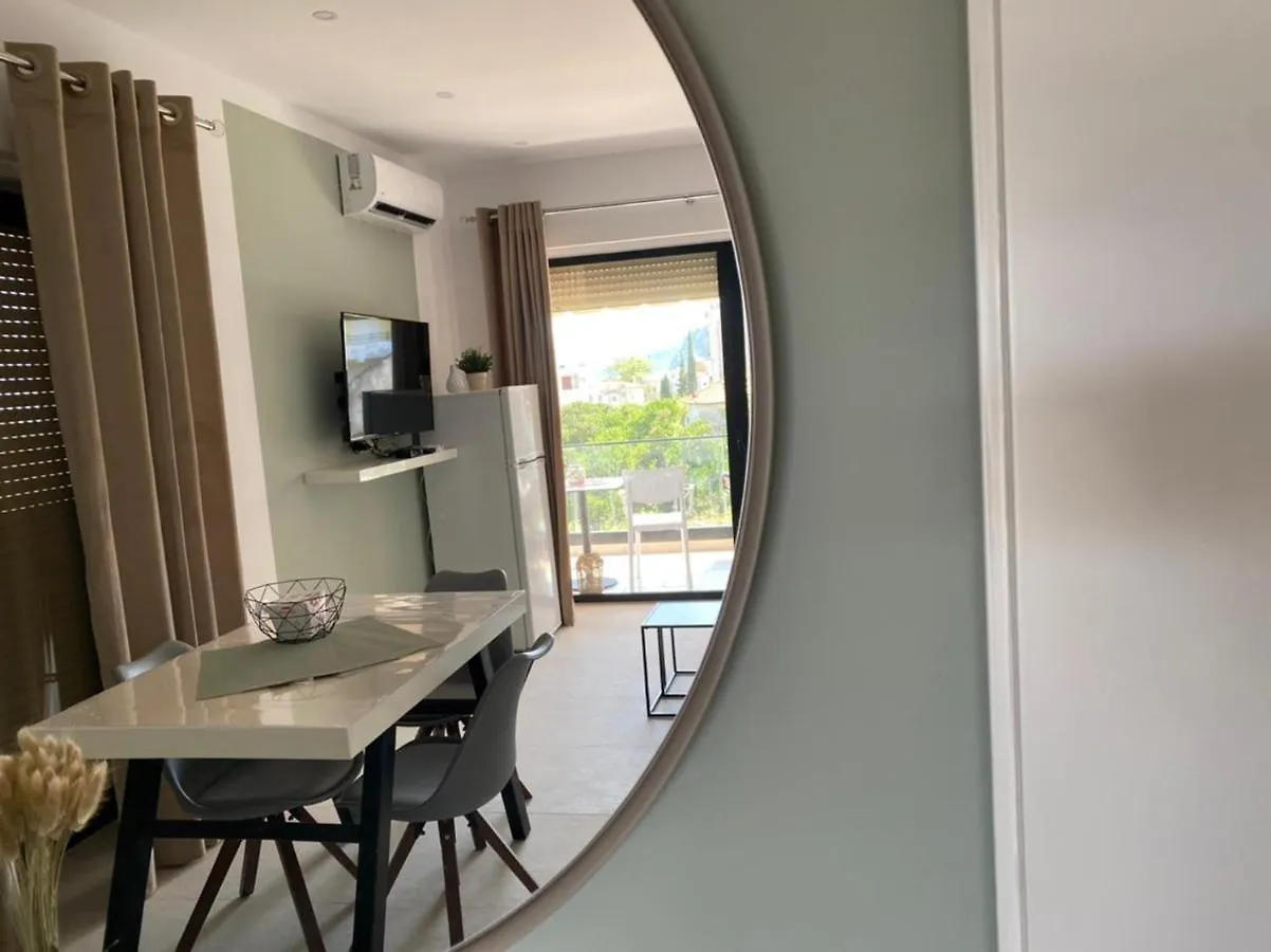 Apartment Artemis Himare 0*,