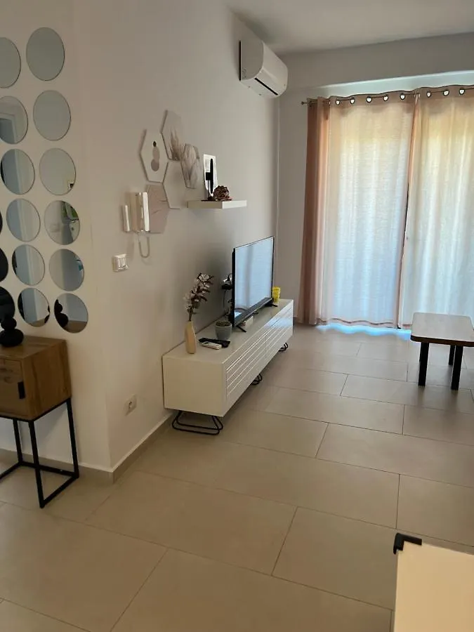 Apartment Artemis Himarë 0*,