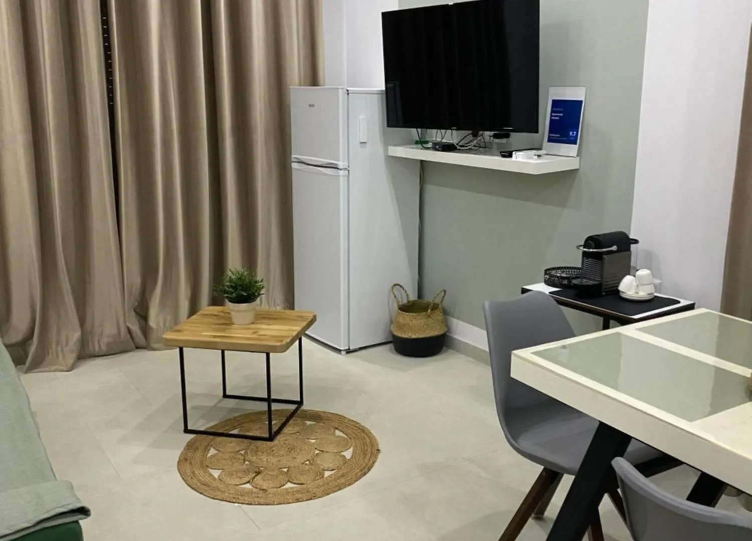 Apartment Artemis Himarë