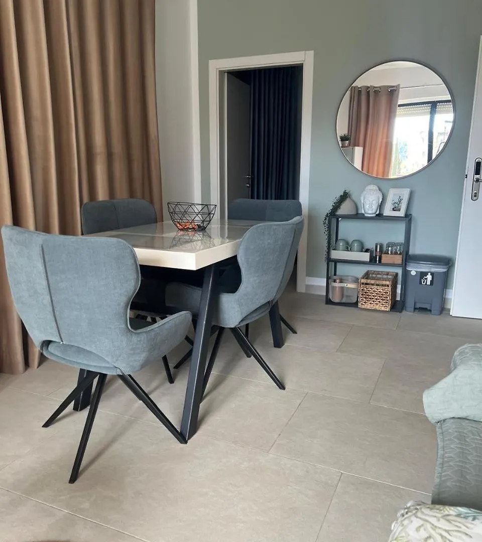 Apartment Artemis Himare