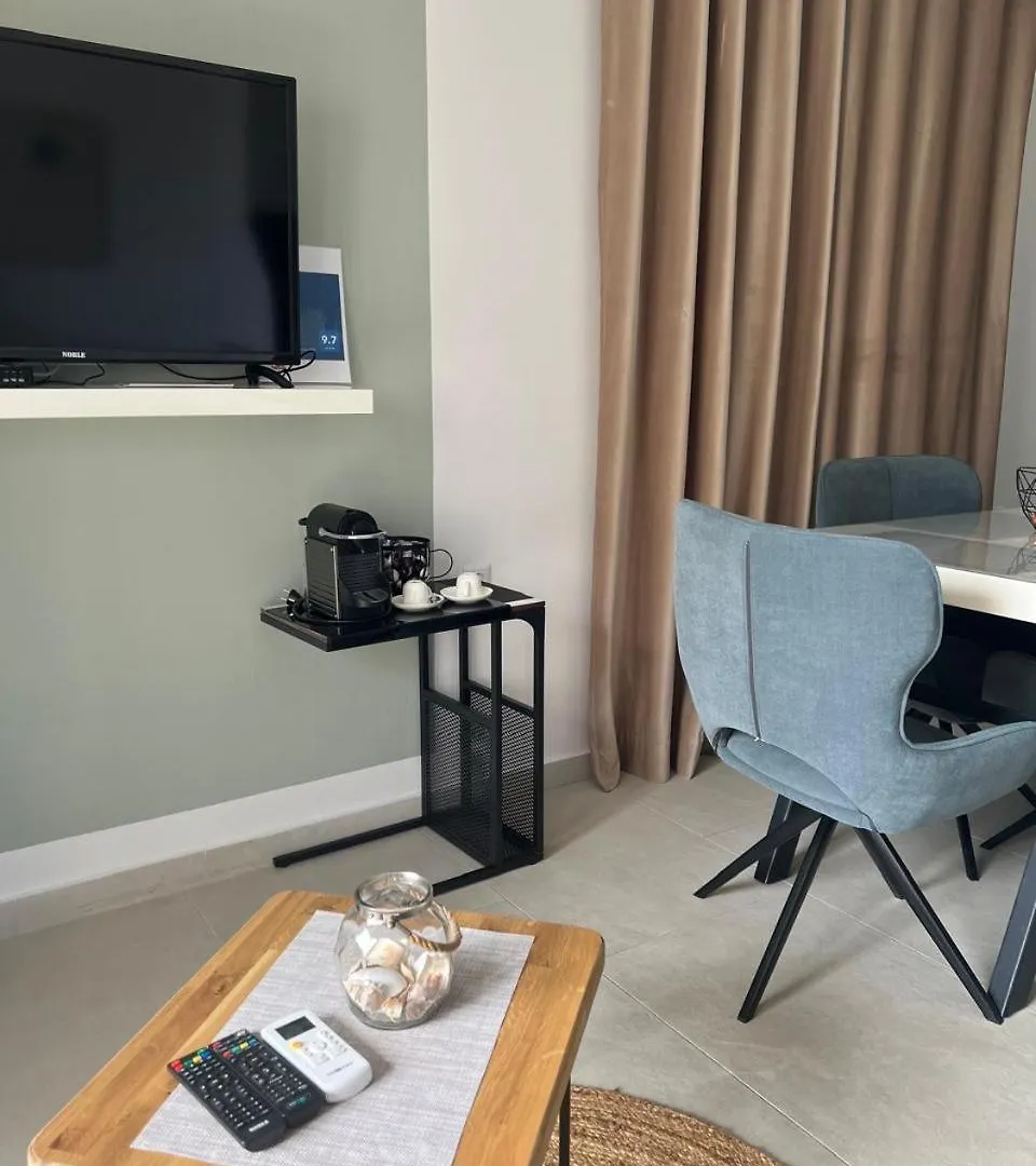 Apartment Artemis Himarë 0*,