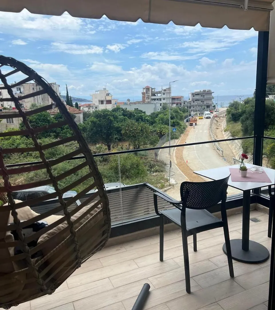 Apartment Artemis Himare 0*,