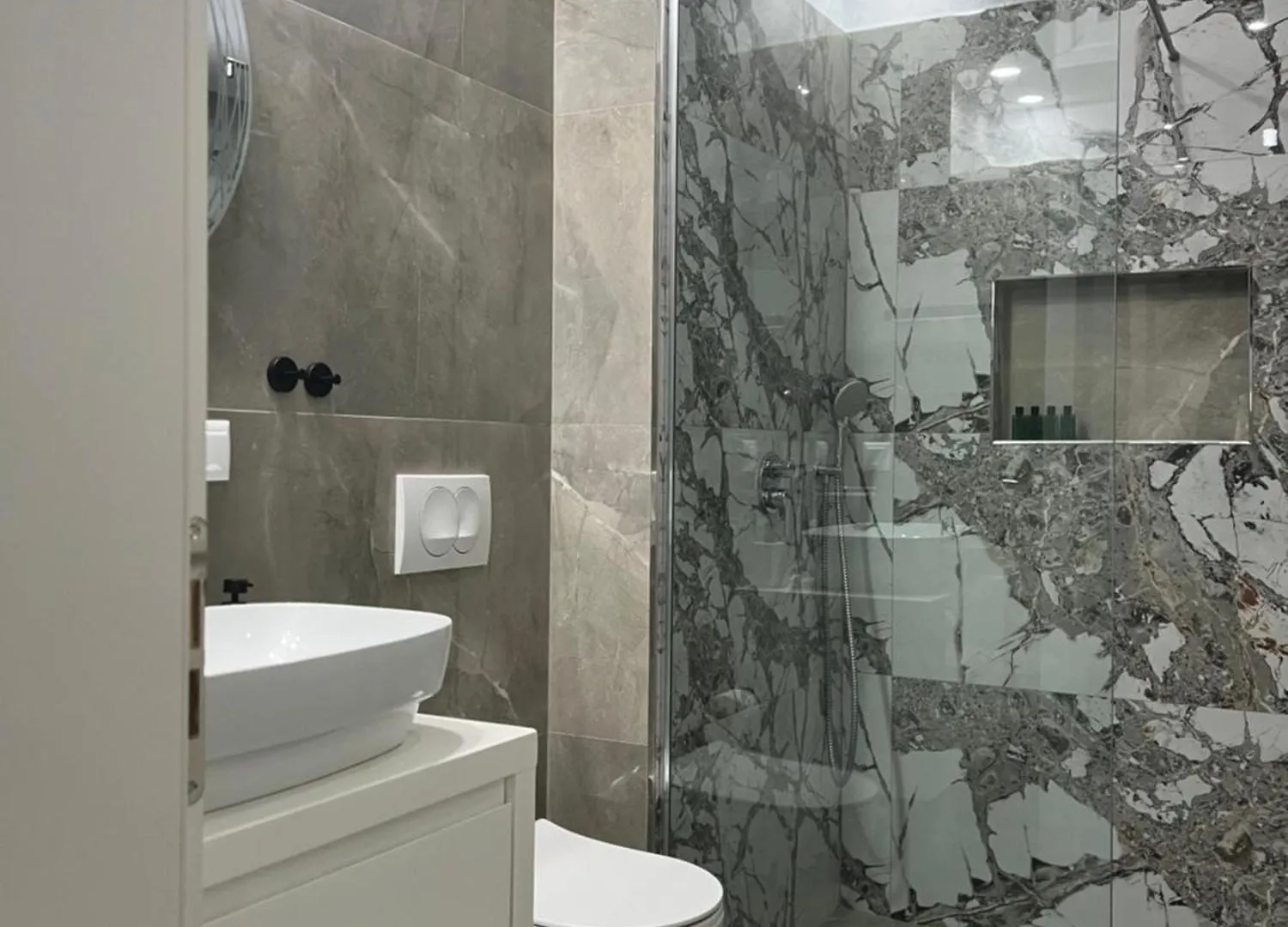 Apartment Artemis Himare