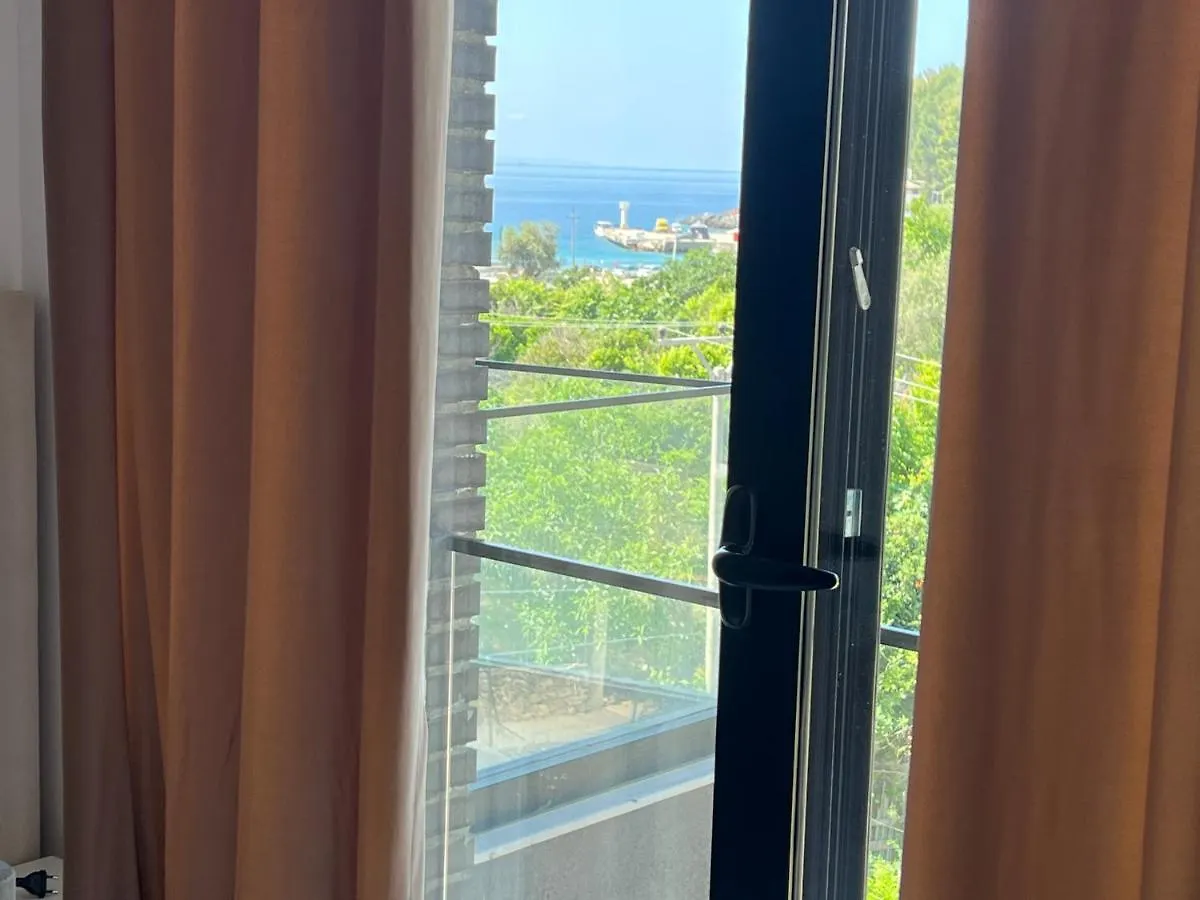 Apartment Artemis Himare